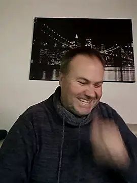 Snapshot of Pourleplasirs chatting on November 28, 10:56 pm Pourleplasirs online show from November 28, 10:56 pm