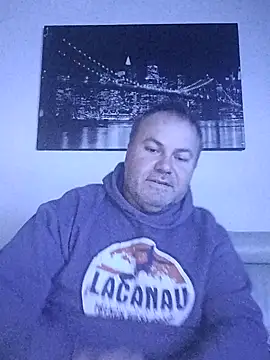 Snapshot of Pourleplasirs chatting on December 16, 10:59 pm Pourleplasirs online show from December 16, 10:59 pm