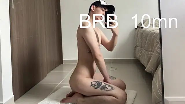 Snapshot of miketwink chatting on September 28, 10:48 pm miketwink online show from September 28, 10:48 pm