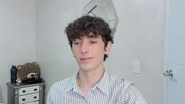 miketwink online show from February 20, 12:51 am