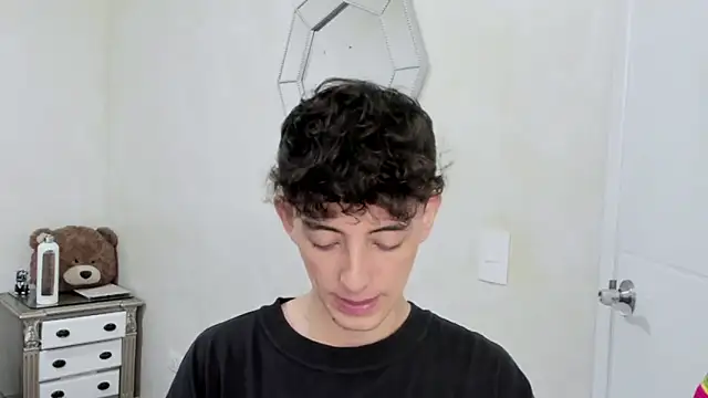 miketwink online show from March 4, 9:10 pm