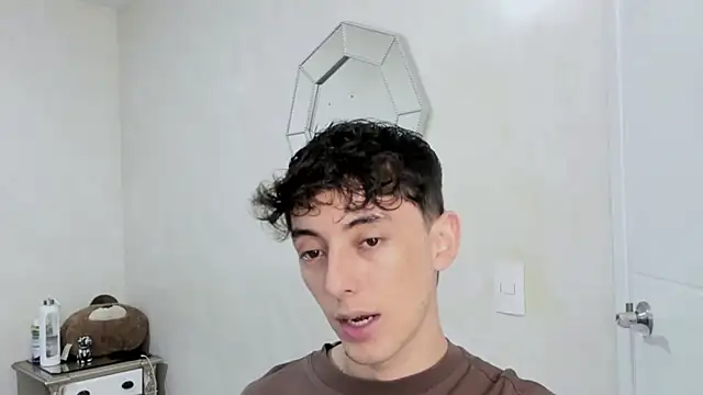 miketwink online show from March 8, 8:56 pm