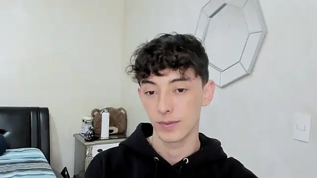 miketwink online show from March 11, 10:38 pm