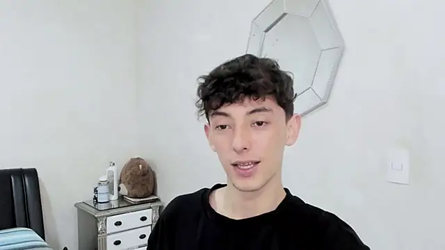 miketwink online show from March 13, 7:42 pm