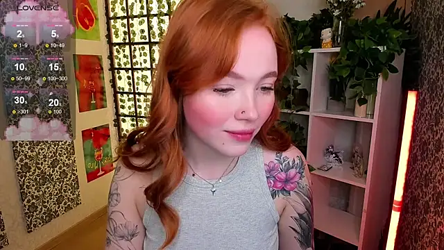 Snapshot of Maya_Light chatting on March 23, 2:04 am Maya Light online show from March 23, 2:04 am