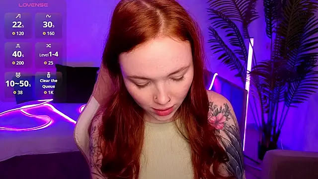 Snapshot of Maya_Light chatting on November 29, 9:45 am Maya Light online show from November 29, 9:45 am