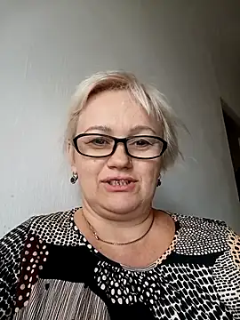 Snapshot of Mayya4321 chatting on September 10, 10:04 am Mayya4321 online show from September 10, 10:04 am