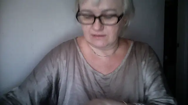 Snapshot of Mayya4321 chatting on October 9, 6:11 am Mayya4321 online show from October 9, 6:11 am