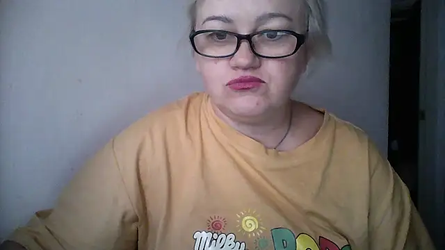 Snapshot of Mayya4321 chatting on October 12, 7:07 am Mayya4321 online show from October 12, 7:07 am