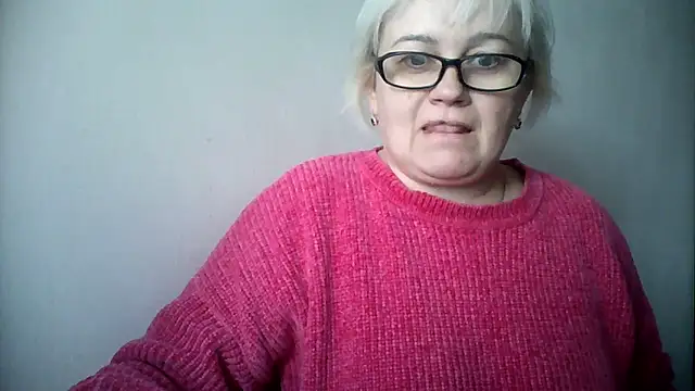 Snapshot of Mayya4321 chatting on October 14, 11:11 am Mayya4321 online show from October 14, 11:11 am