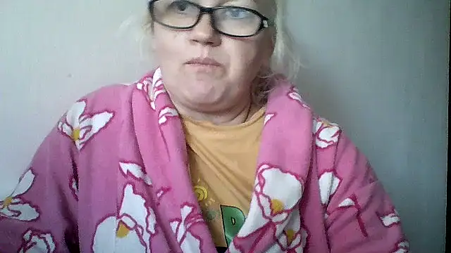 Snapshot of Mayya4321 chatting on October 26, 7:25 am Mayya4321 online show from October 26, 7:25 am