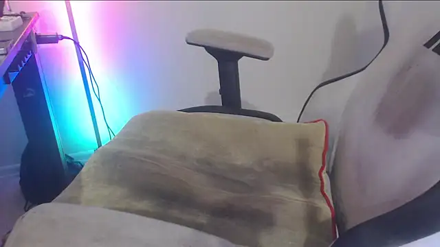 Snapshot of Burak-30 chatting on March 8, 3:27 pm Burak-30 online show from March 8, 3:27 pm