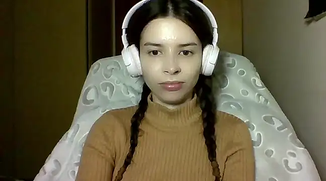 Snapshot of LariceSexy chatting on February 19, 10:20 pm LariceSexy online show from February 19, 10:20 pm