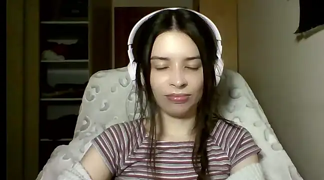 Snapshot of LariceSexy chatting on March 1, 7:15 pm LariceSexy online show from March 1, 7:15 pm