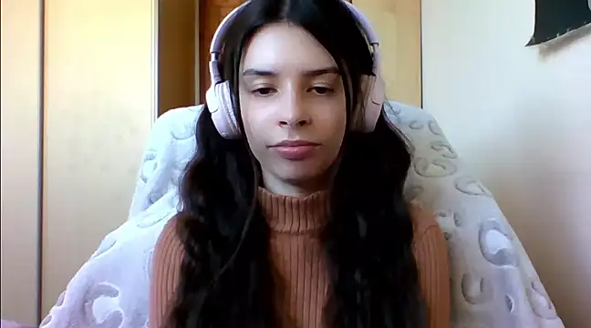 Snapshot of LariceSexy chatting on March 4, 1:06 pm LariceSexy online show from March 4, 1:06 pm