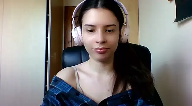 Snapshot of LariceSexy chatting on March 17, 1:18 pm LariceSexy online show from March 17, 1:18 pm