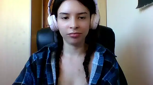 Snapshot of LariceSexy chatting on March 19, 1:07 pm LariceSexy online show from March 19, 1:07 pm