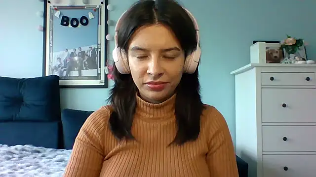 Snapshot of LariceSexy chatting on October 10, 2:05 pm LariceSexy online show from October 10, 2:05 pm