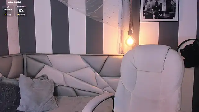 Salome  evans online show from February 4, 1:27 pm