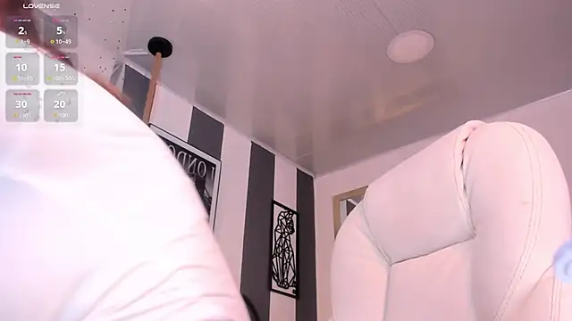 Salome  evans online show from February 18, 1:33 pm