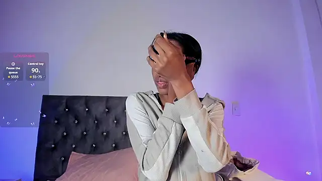 Zaira Rose  online show from October 20, 2:50 pm