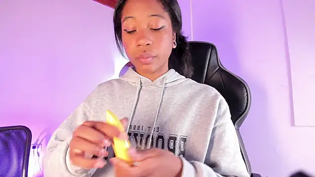 Zaira Rose  online show from October 29, 1:57 pm