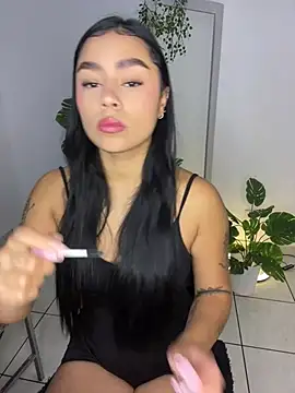 meli ortiz  online show from July 17, 2:02 pm
