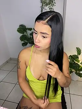 meli ortiz  online show from July 24, 2:15 pm