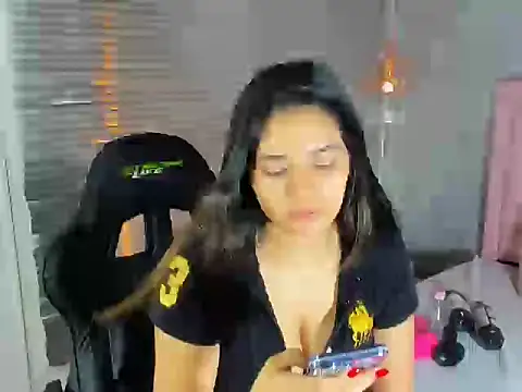 Hadley  online show from September 27, 4:28 am