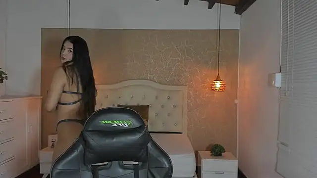 Hadley  online show from October 21, 2:23 am