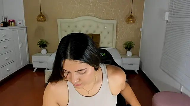 Hadley  online show from May 10, 2:06 am