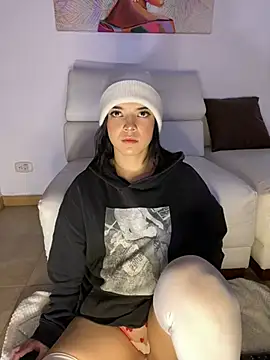 Snapshot of eileensophi chatting on March 1, 7:08 am eileensophi online show from March 1, 7:08 am