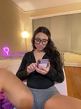 Snapshot of Cristinasunny chatting on February 28, 4:46 am Cristinasunny online show from February 28, 4:46 am