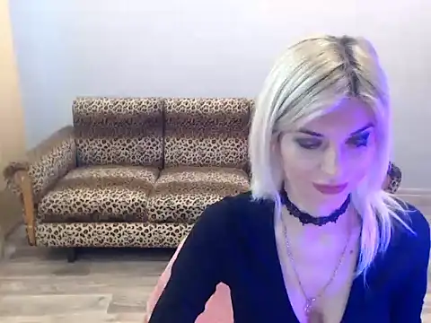 Snapshot of SexyBeatriice chatting on November 29, 7:22 am SexyBeatriice online show from November 29, 7:22 am