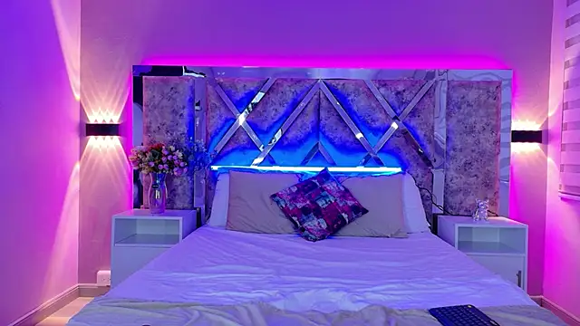 AliDiaz  online show from September 11, 11:43 am