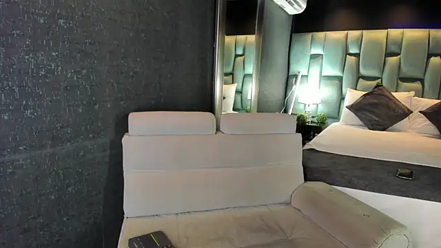 AliDiaz  online show from June 10, 6:18 pm