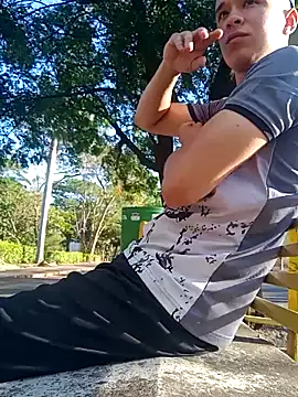 arevalo1124 online show from September 15, 9:37 pm