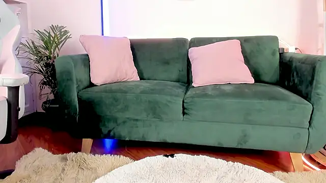 Snapshot of tattoo_ninja_kittyy chatting on February 24, 8:38 am tattoo ninja kittyy online show from February 24, 8:38 am