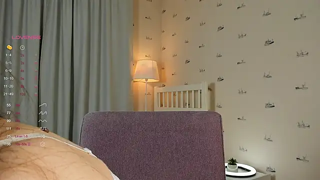 Snapshot of OdetteAven chatting on February 20, 7:01 am OdetteAven online show from February 20, 7:01 am