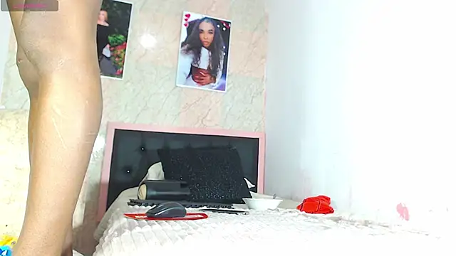 Snapshot of k_stormi_ chatting on November 20, 1:17 am k stormi online show from November 20, 1:17 am