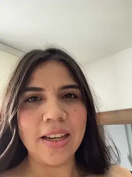 Snapshot of sammy_liz chatting on March 3, 12:58 pm sammy liz online show from March 3, 12:58 pm