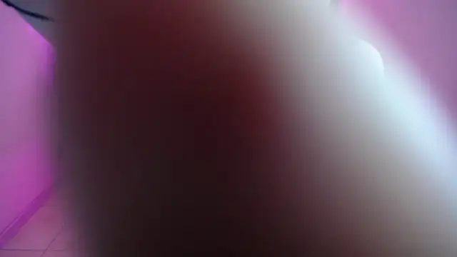 Snapshot of Adri_Gomez_ chatting on February 10, 3:35 am Adri Gomez online show from February 10, 3:35 am