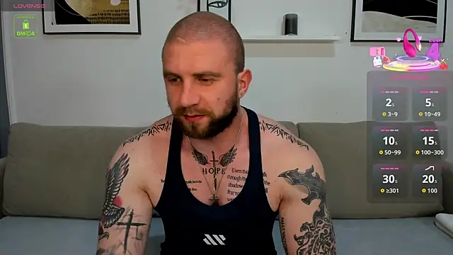 Snapshot of Gerard_Finbar chatting on November 16, 6:30 am Gerard Finbar online show from November 16, 6:30 am