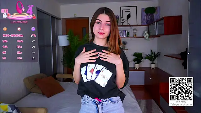 Snapshot of ErlinaBuoy chatting on December 16, 5:34 am ErlinaBuoy online show from December 16, 5:34 am