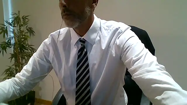 66MA69 online show from June 6, 5:06 pm