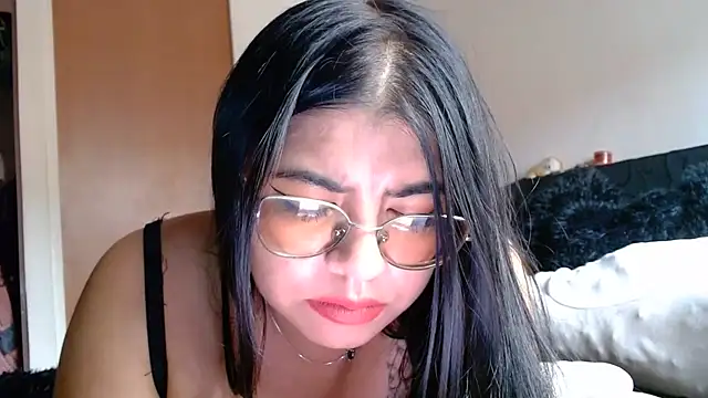viccky vick online show from May 21, 9:33 pm