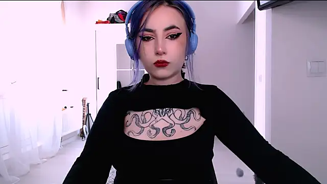 purplewitch online show from October 3, 6:43 am