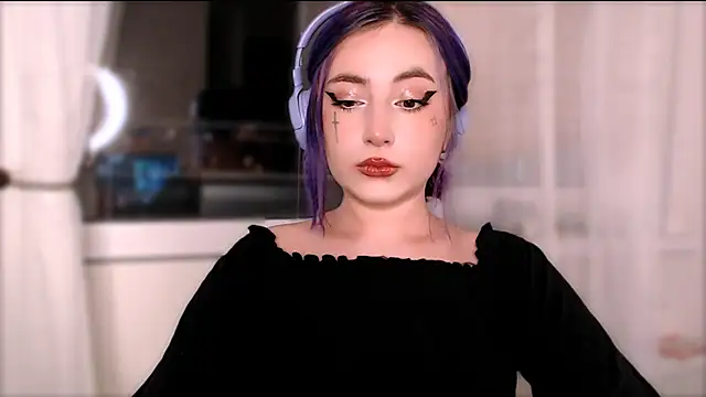 purplewitch online show from October 14, 7:36 pm