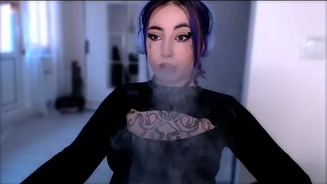 purplewitch online show from November 14, 9:41 am