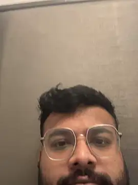 Snapshot of SoloChill chatting on May 27, 9:39 am SoloChill online show from May 27, 9:39 am